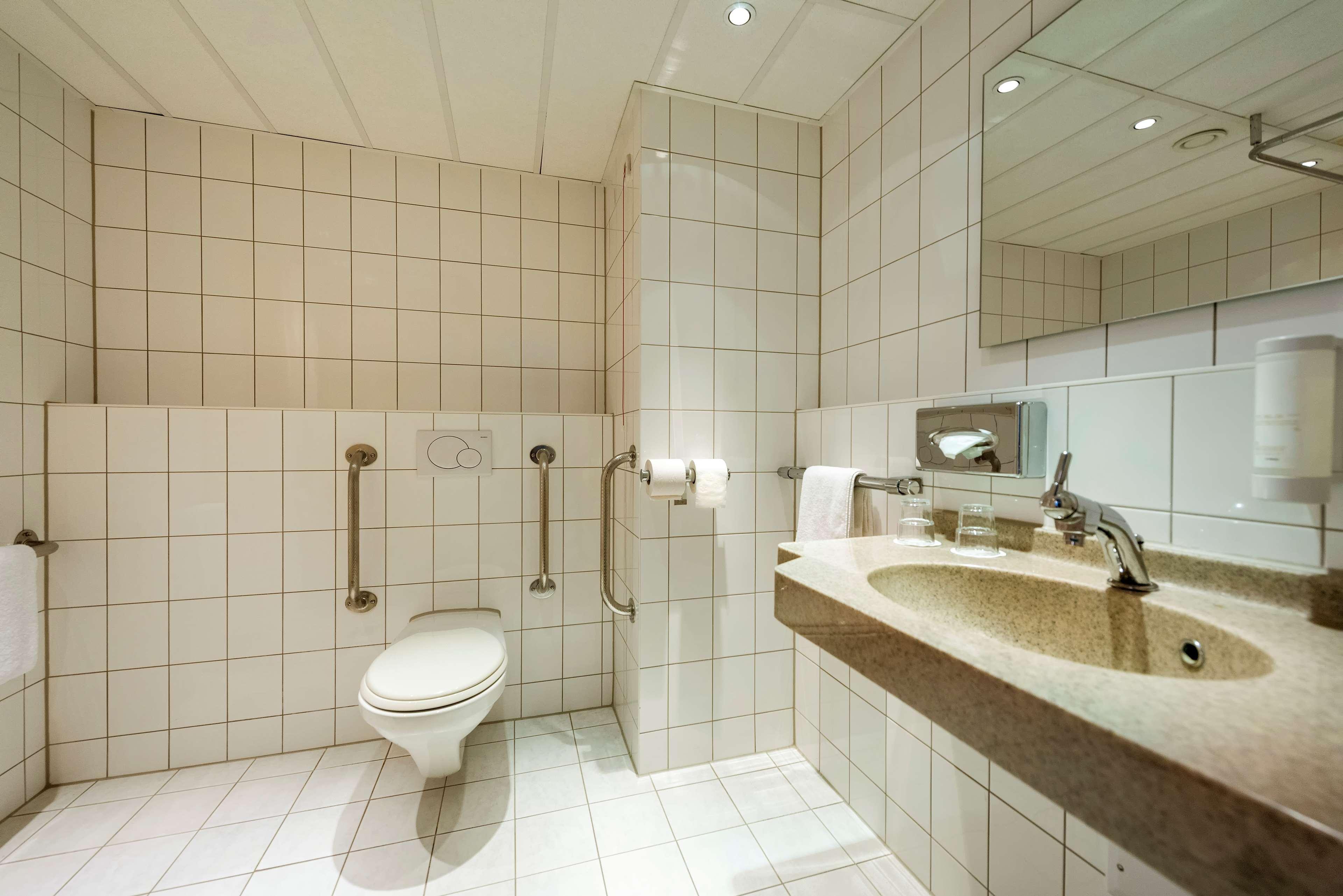 Western Achim Hotel 3*